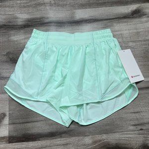 Lululemon Athletic Hotty Hot LR Lined Short 4” Mint Moment NWT Women’s Size 6
